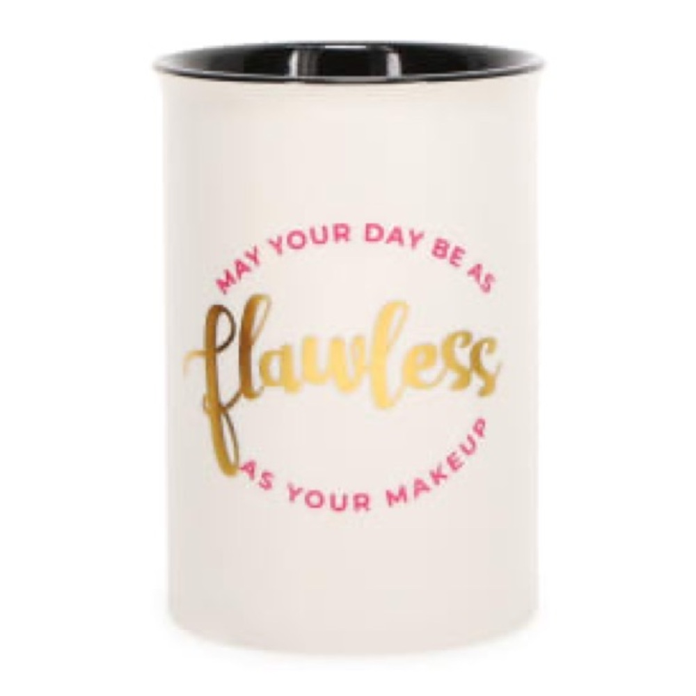 5/$25💜 Best Accessory Group FLAWLESS Makeup Holder